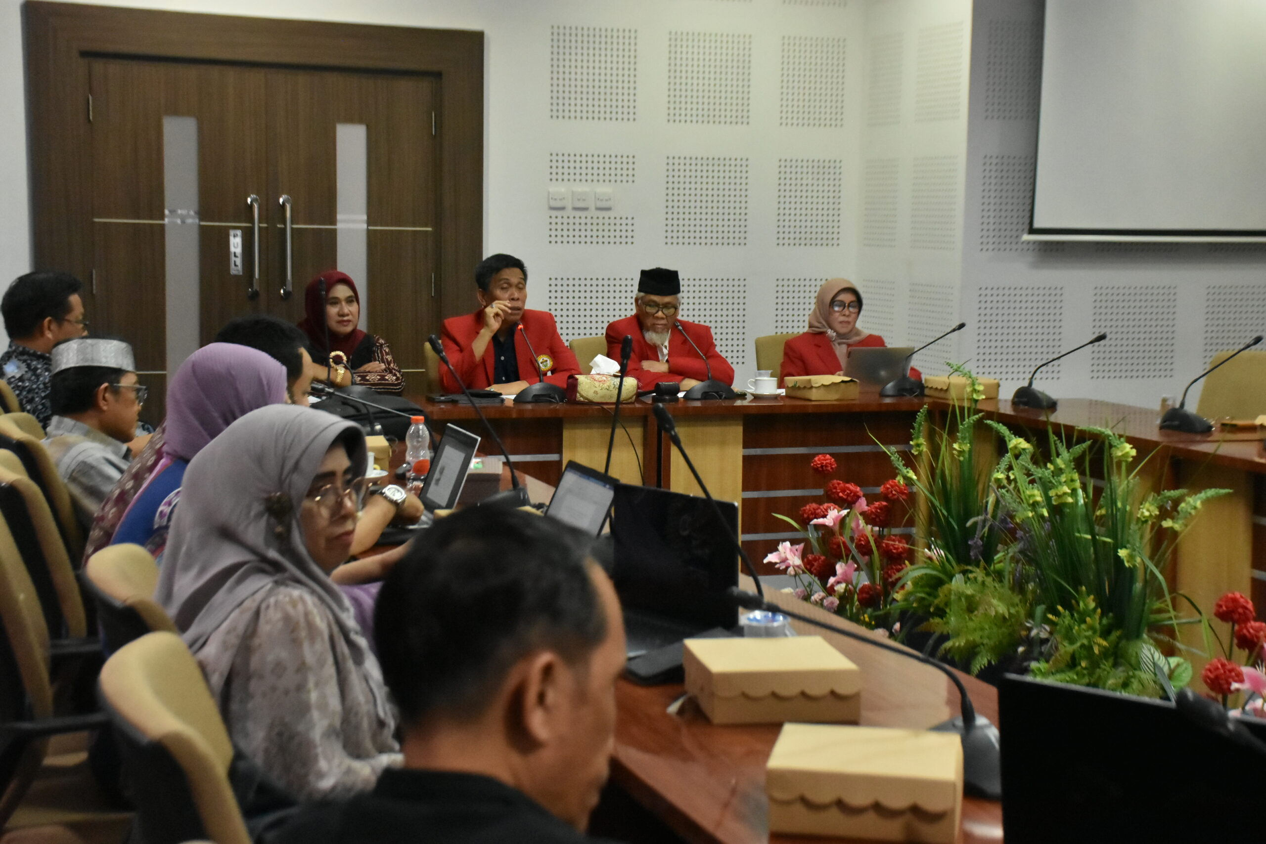 Senat FIB Unhas Tetapkan Nama Ruang Budaya dan Bahas Penguatan Tata Kelola Akademik