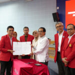 Kawal Kinerja 2026, Dekan FIB Unhas Teken Kontrak IKU bersama Rektor: Fokus Efisiensi Pendidikan